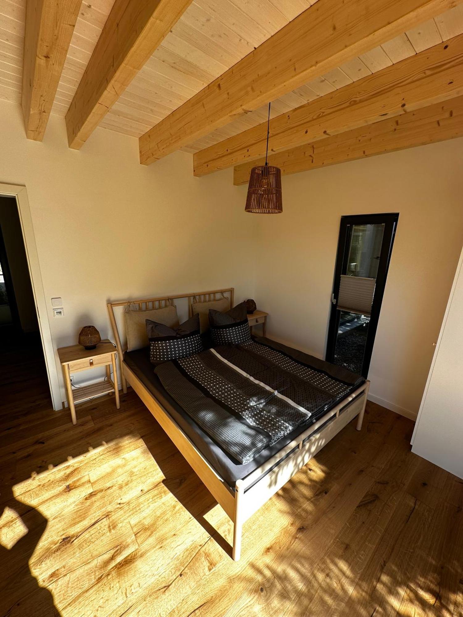 Ferienwohnung Stenja - Made Of Wood Dresden Exteriör bild